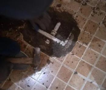 都安卫生间漏水维修公司为您分享下卫生间渗水如何处理及注意事项